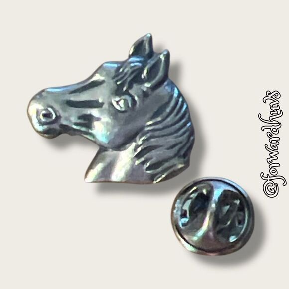 Bundle Sale 3 for $15 | Vintage Silver-Tone Horse Pin - Picture 1 of 8